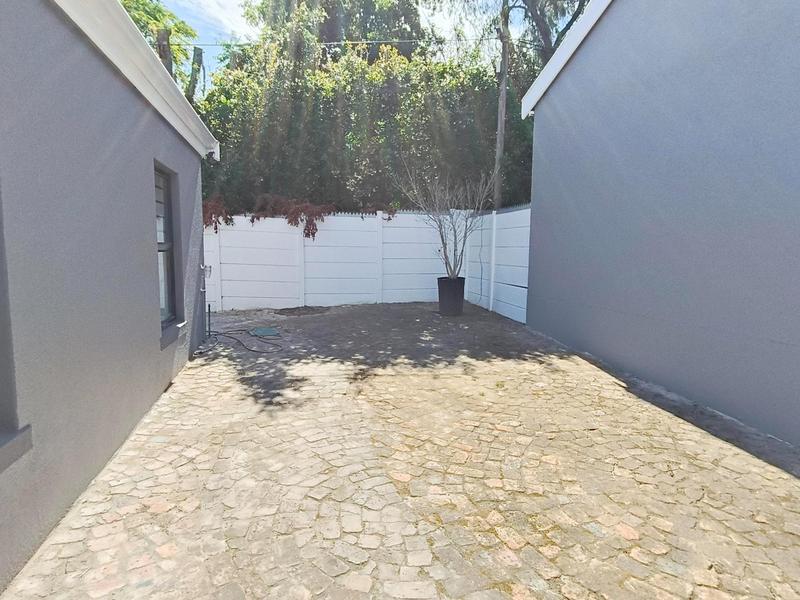 To Let 3 Bedroom Property for Rent in Vredekloof East Western Cape